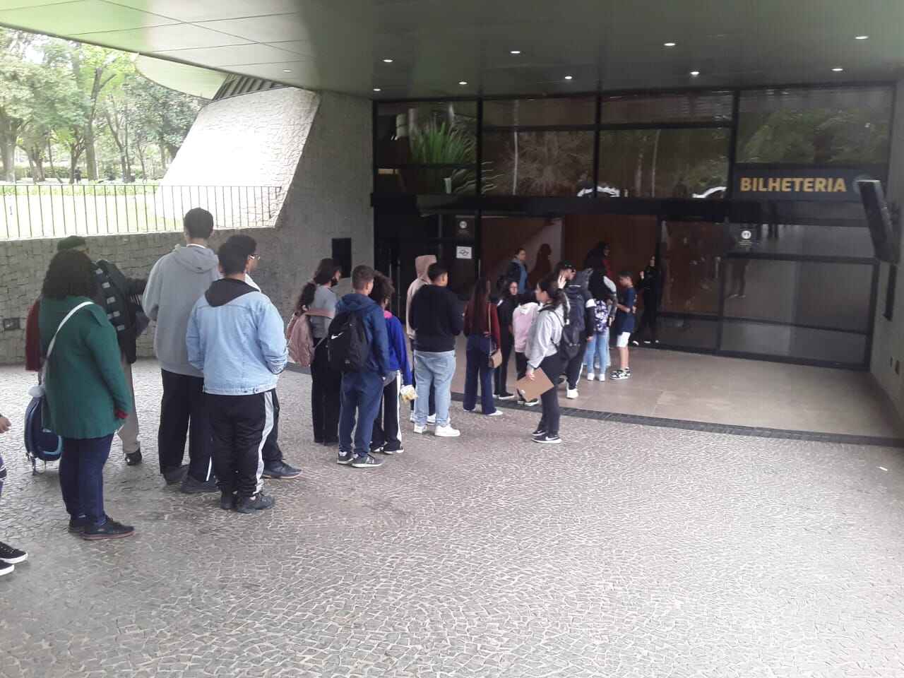 Caraguatatuba promove dia de vivência no Planetário do Ibirapuera com 80 adolescentes