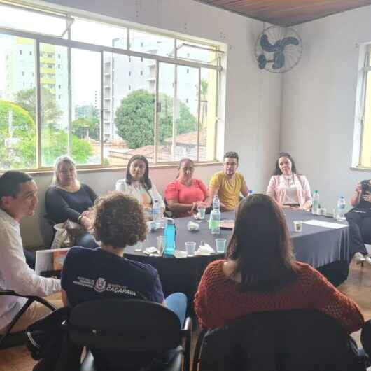 Caraguatatuba apresenta ações durante Roda de Conversa sobre População de Rua em Taubaté