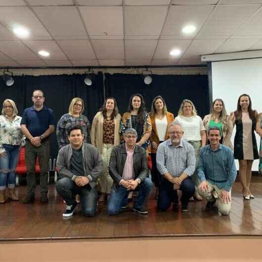 Equipe técnica da Prefeitura de Caraguatatuba e da Instituição Restitui participam do 4º Fórum Pop Rua