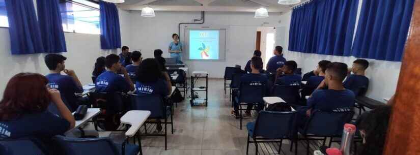 Social de Caraguatatuba promove palestra sobre trabalho infantil para alunos da Guarda Mirim