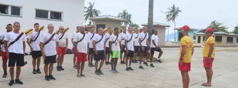 Guarda-Vidas Temporários iniciam atividades em praias de Caraguatatuba