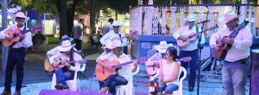 Projeto Viola na Praça faz penúltima apresentação do ano nesta sexta-feira