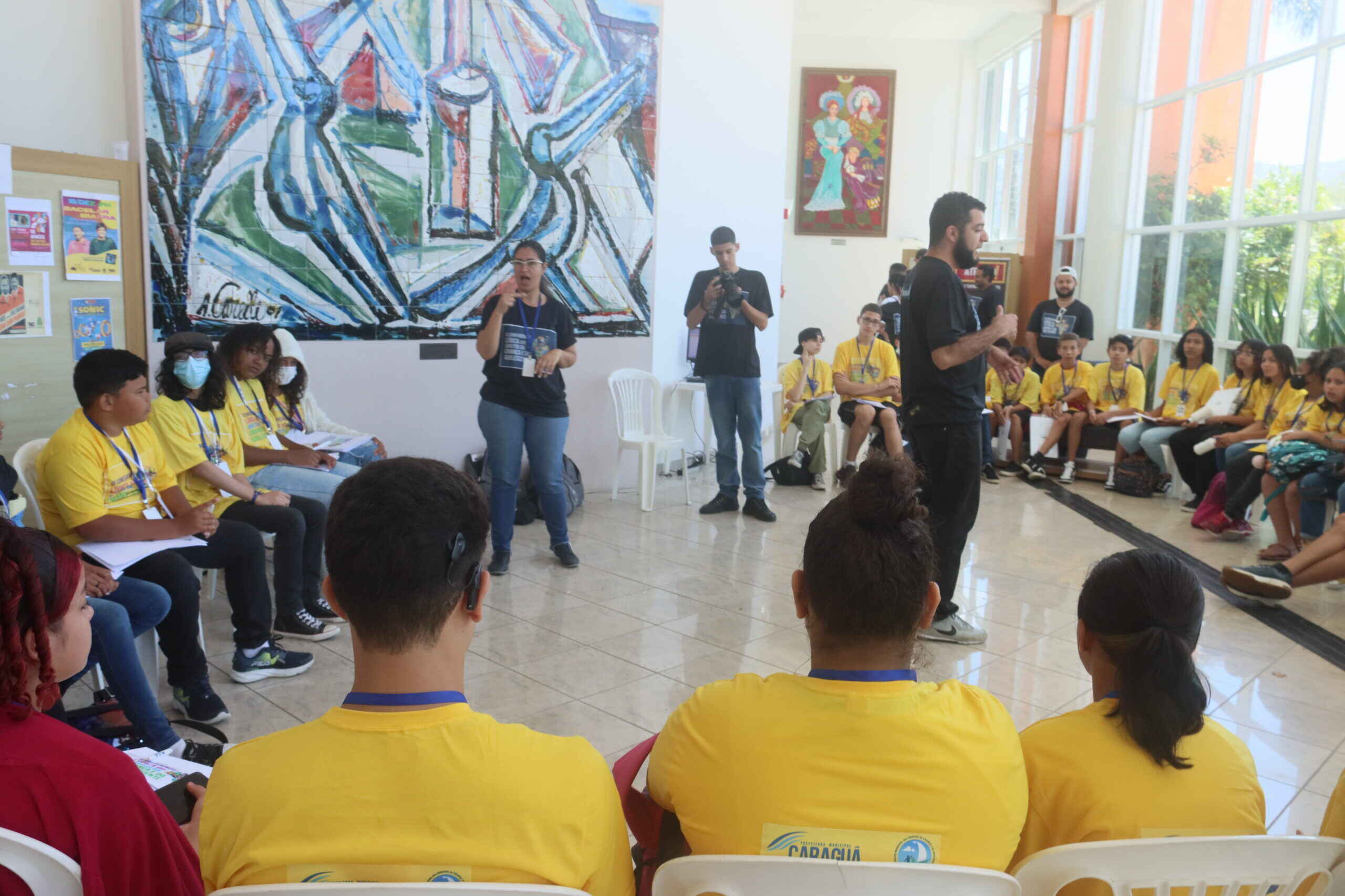 Conferência Lúdica reúne cerca de 250 crianças e adolescentes no Teatro Mário Covas