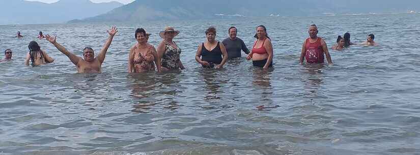 Munícipes de São João de Iracema conhecem o mar pela primeira vez em Caraguatatuba no feriado prolongado