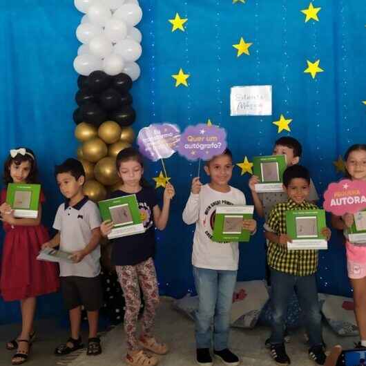 Escritores mirins lançam livros em escola de Caraguatatuba