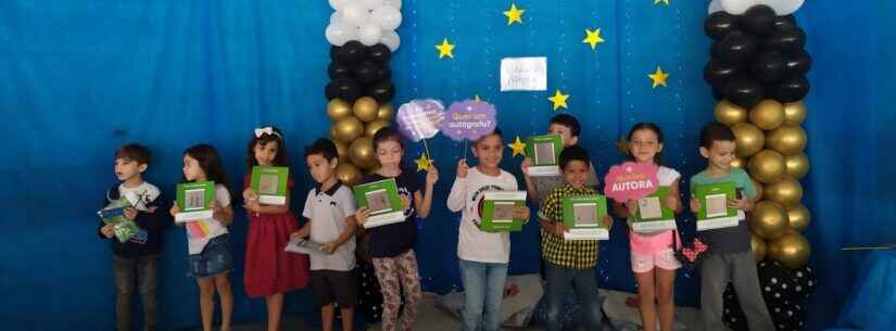 Escritores mirins lançam livros em escola de Caraguatatuba