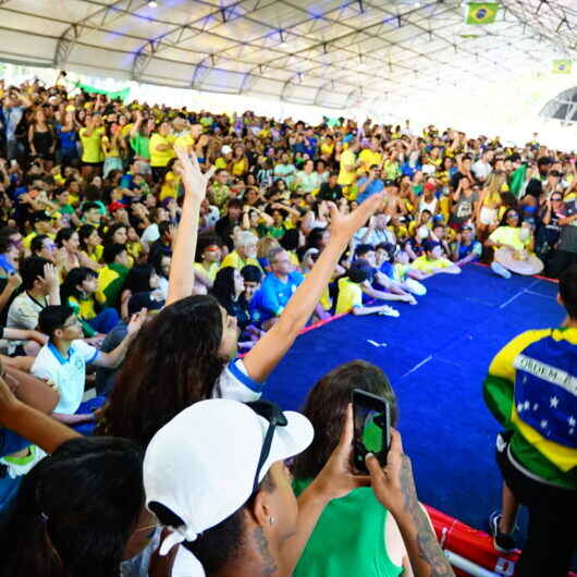 Estreia do Brasil reúne mais de 5 mil pessoas na “Arena Caraguá em Copa”