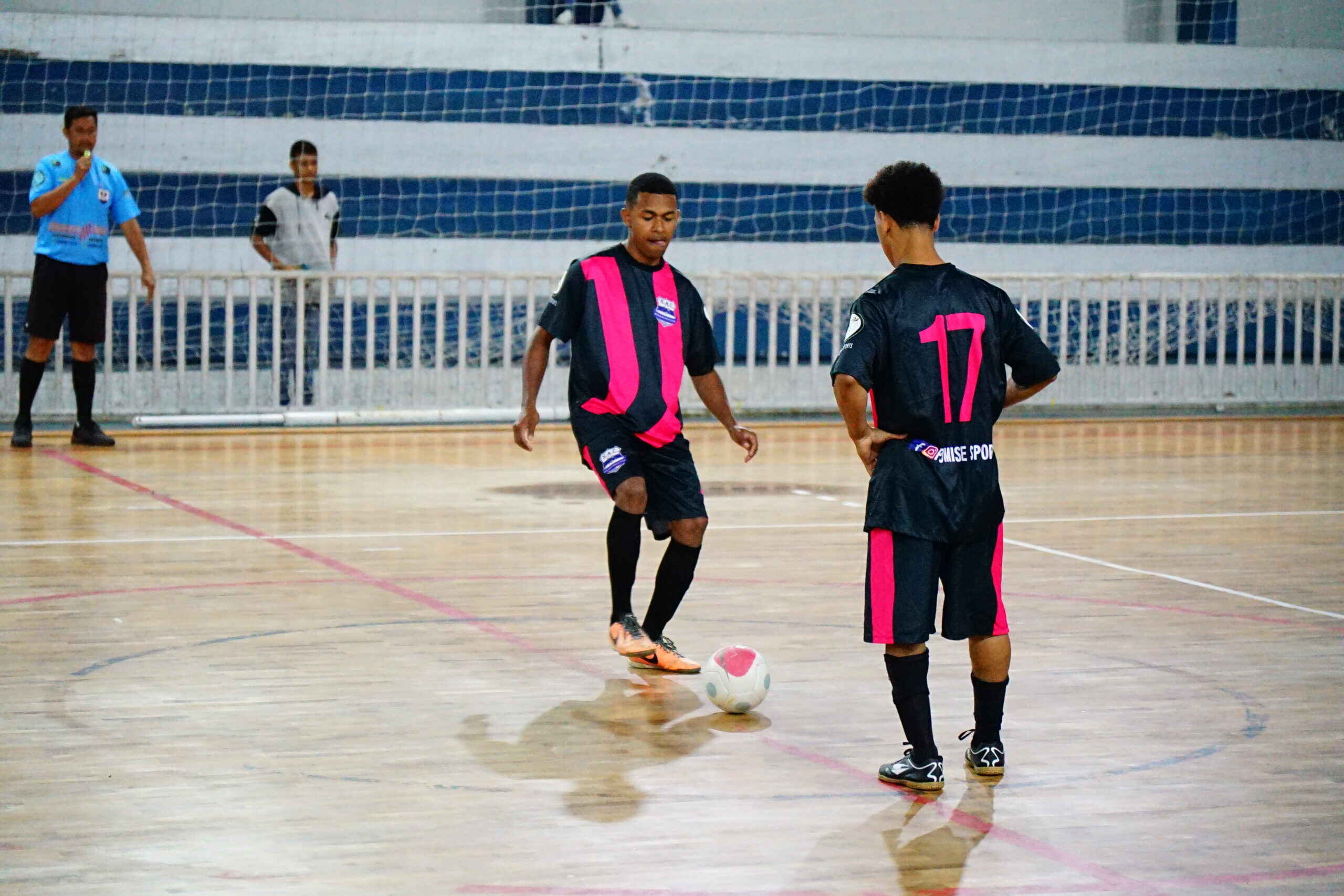 Rodada com 36 gols define semifinalistas dos Campeonatos de Futsal Prata e Ouro em Caraguatatuba