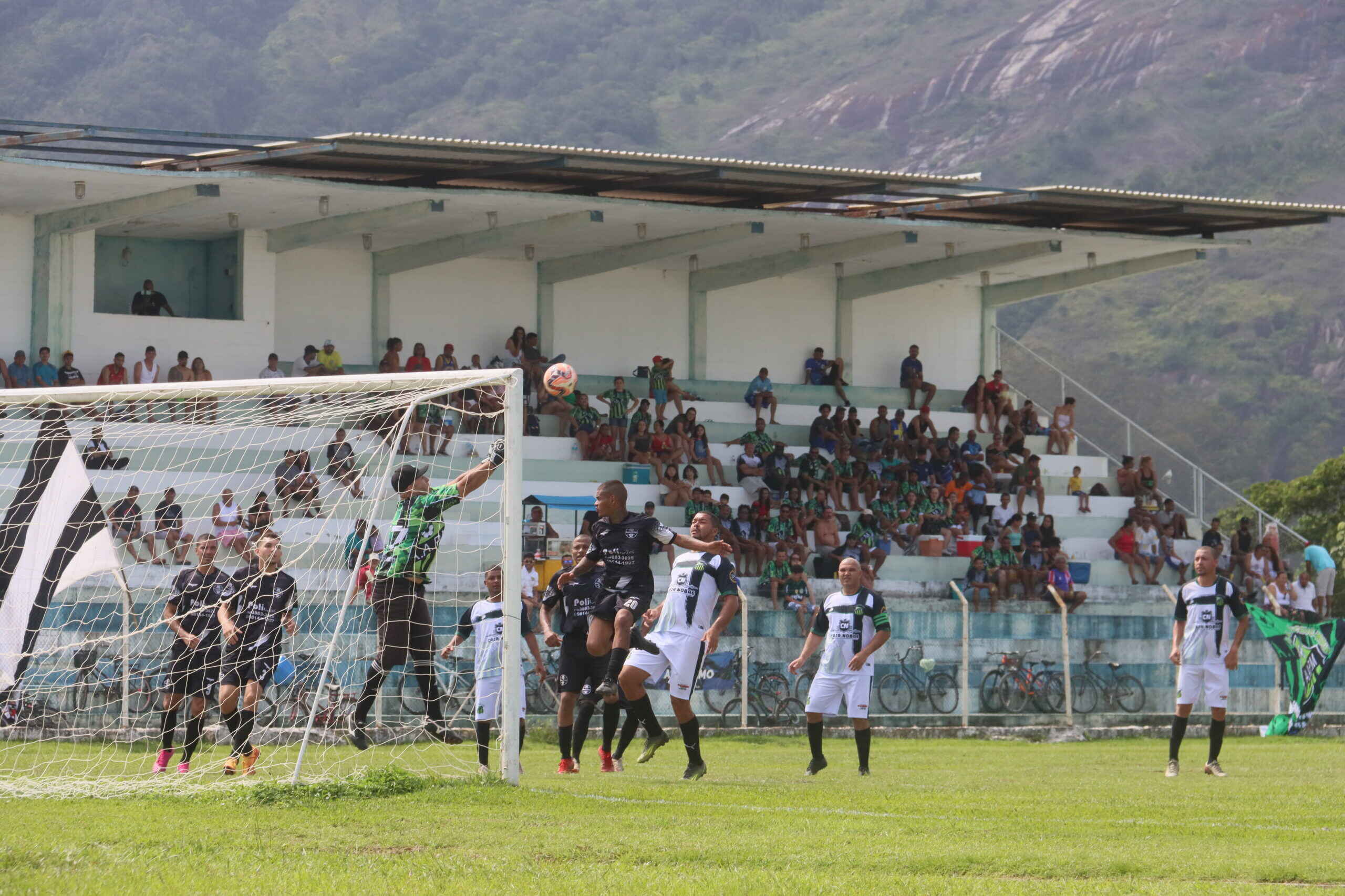 Esportinga é campeão da 2ª divisão do Campeonato de Futebol Amador de Caraguatatuba