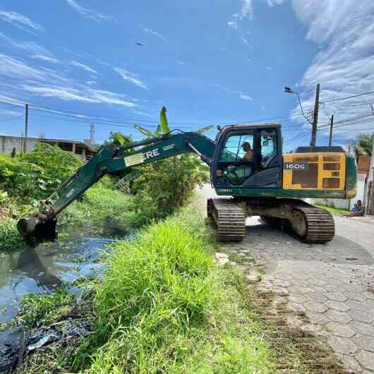 Caraguatatuba promove desassoreamento de valas na Região Sul