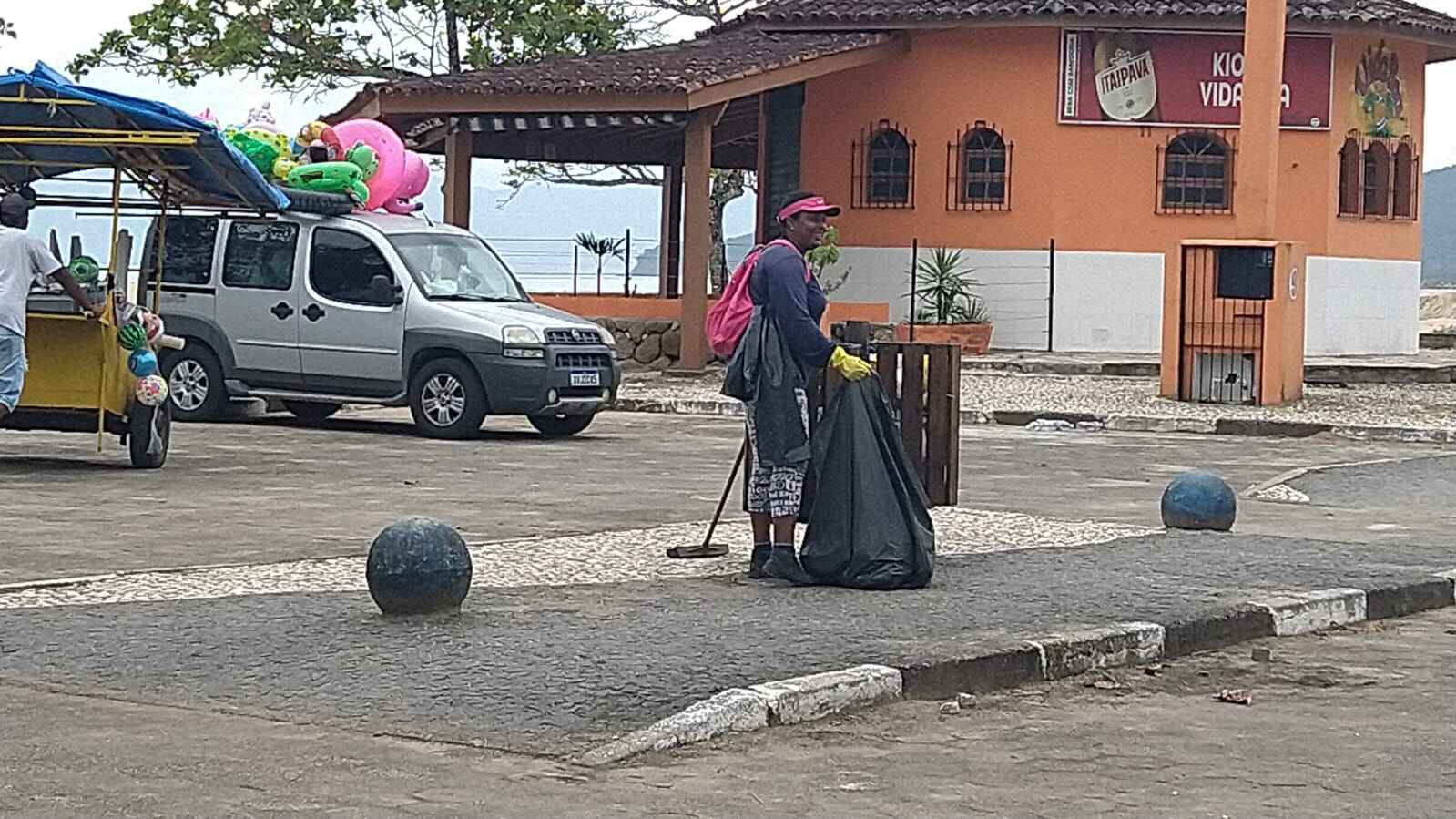 Programa Bairro a Bairro inicia serviços na Região Central de Caraguatatuba