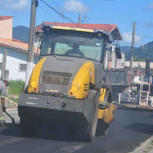 Prefeito de Caraguatatuba anuncia pacote de pavimentações e destaca entrega de unidades escolares