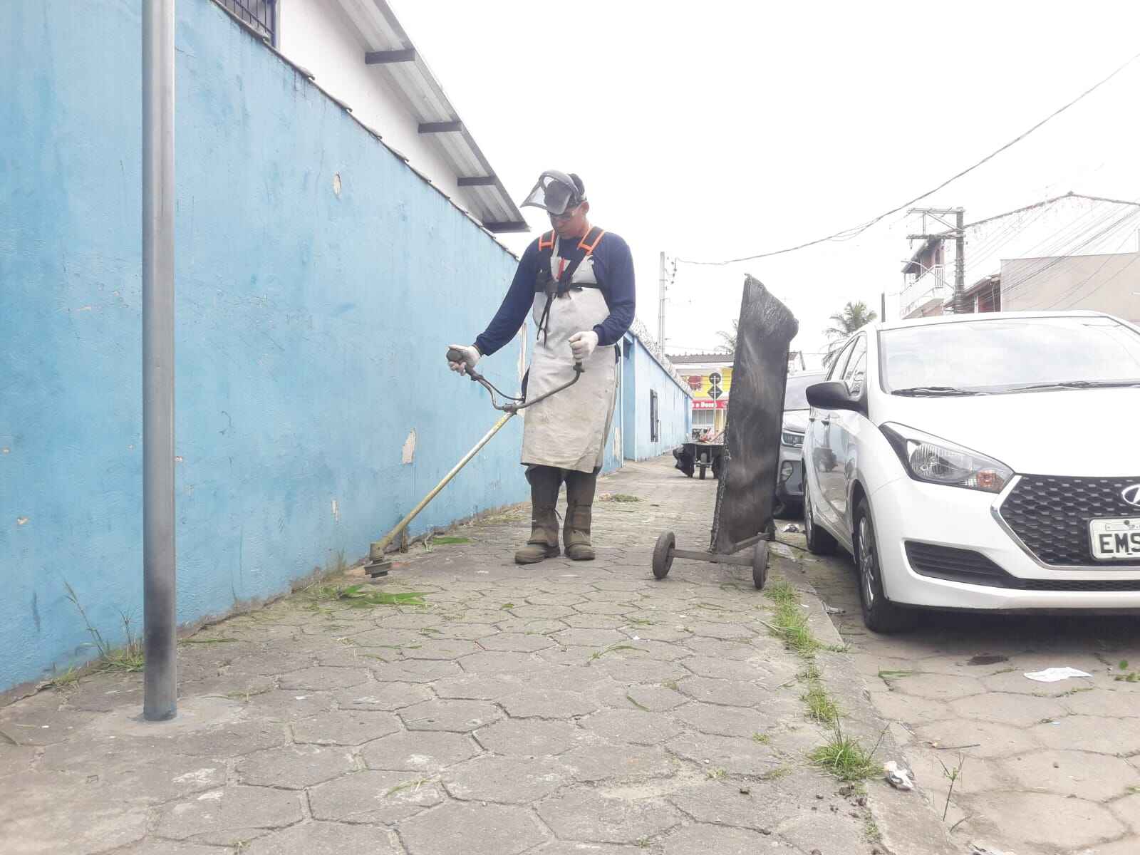 Caraguatatuba promove limpeza e roçada no Tinga, Aruan, Jardim Jaqueira e Martim de Sá