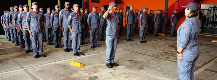 Prefeito de Caraguatatuba recepciona reforço do grupamento de Bombeiros para temporada 2022/2023