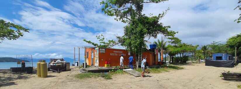 Prefeitura de Caraguatatuba realiza vistoria em quiosques da Praia da Mococa