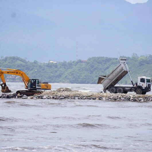 Transporte de pedras ao enrocamento do Rio Juqueriquerê será interrompido durante a temporada