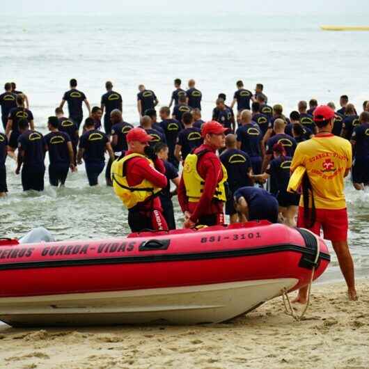 GCMs de Caraguatatuba participam de integração com Bombeiros Marítimos