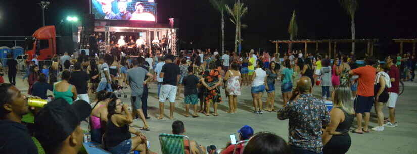 Unidade Móvel de Cultura do Sesi reúne pagode, forró e sertanejo no Travessão Unidade Móvel de Cultura do Sesi reúne pagode, forró e sertanejo no Travessão