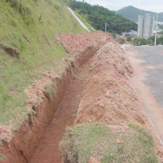 Prefeitura implanta redes de água e esgoto para o Centro Administrativo do Complexo Turístico do Camaroeiro