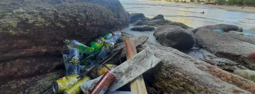 ‘Caraguá Feliz em Preservar’: mais de 430 kg de resíduos são recolhidos por equipe de limpeza de costeira