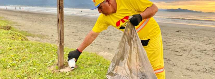 Prefeitura de Caraguatatuba reforça limpeza e coleta de lixo durante alta temporada