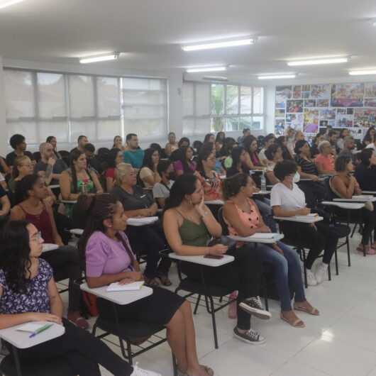 Prefeitura de Caraguatatuba promove formação para novos agentes de apoio escolar