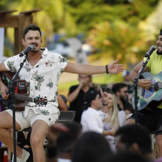 CARAGUÁ TÁ SHOW: Clayton & Romário trazem o melhor do sertanejo para Praça de Eventos do Porto Novo