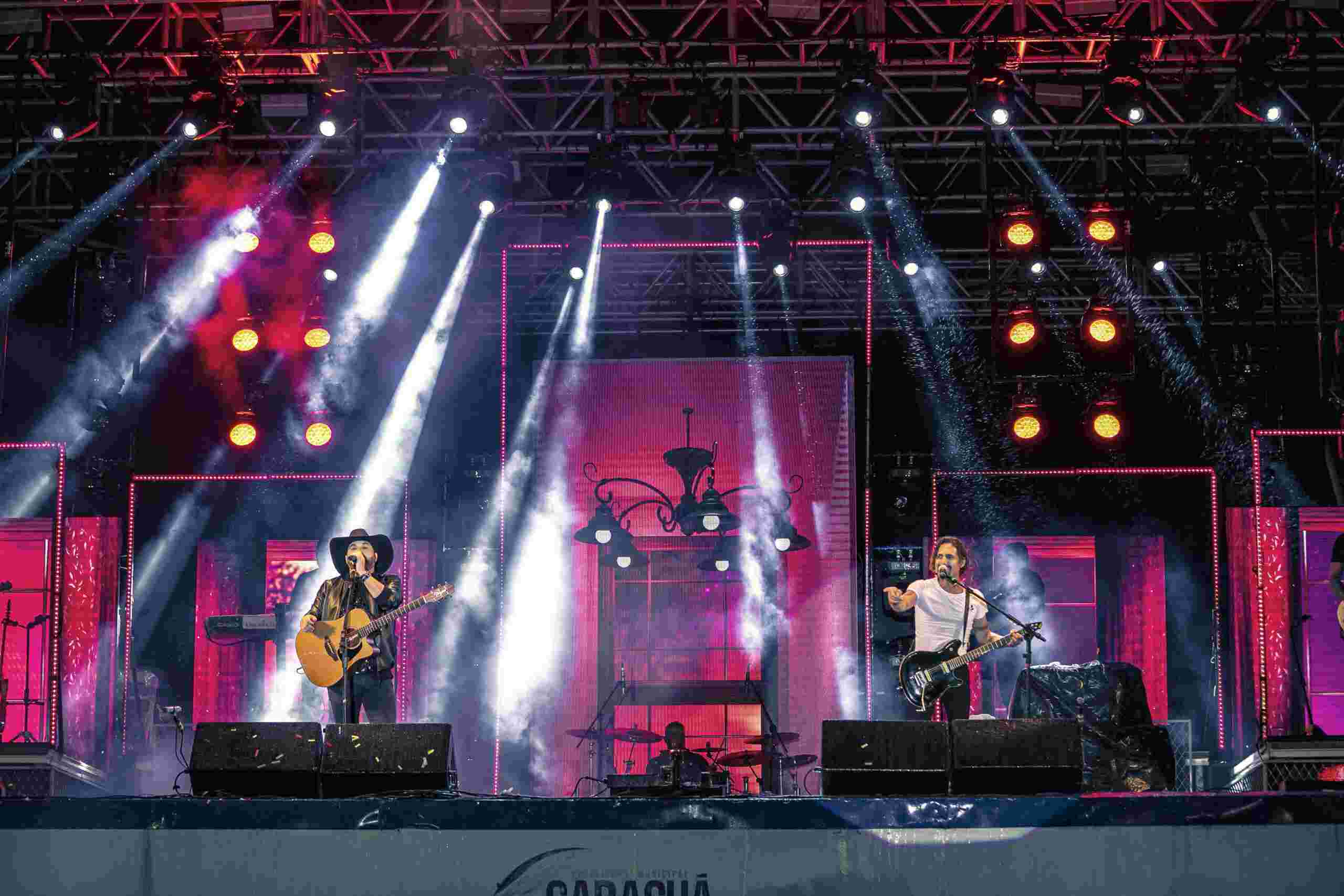 CARAGUÁ TÁ SHOW: César Menotti & Fabiano, João Bosco & Vinícius e Pedro Sampaio são as atrações do fim de semana