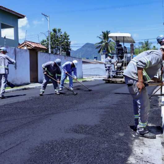 Caraguá em Obras: mais ruas do Perequê-Mirim e Travessão recebem pavimentação