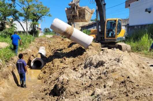 Prefeitura de Caraguatatuba inicia instalação de novos de tubos para drenagem em vários bairros Prefeitura de Caraguatatuba inicia instalação de novos de tubos para drenagem em vários bairros