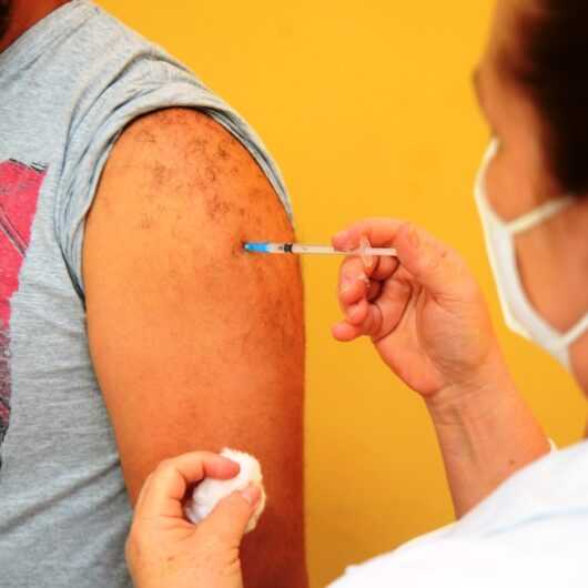 Caraguatatuba inicia aplicação da vacina bivalente contra Covid-19 a partir de terça-feira
