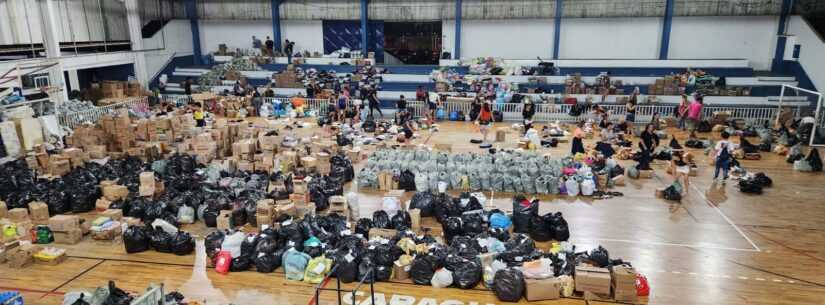 Mais de 1,5 mil kits já foram repassados para famílias atingidas pelas chuvas em Caraguatatuba
