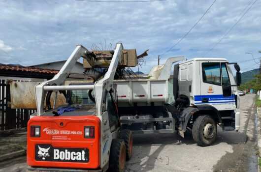 Prefeitura de Caraguatatuba continua com trabalho de recuperação dos bairros atingidos por temporal Prefeitura de Caraguatatuba continua com trabalho de recuperação dos bairros atingidos por temporal