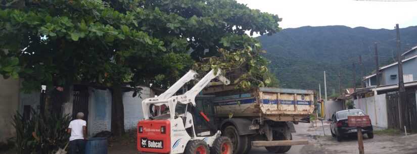 Prefeitura de Caraguatatuba executa Bota Fora e limpeza do Rio Gracuí na Região Norte