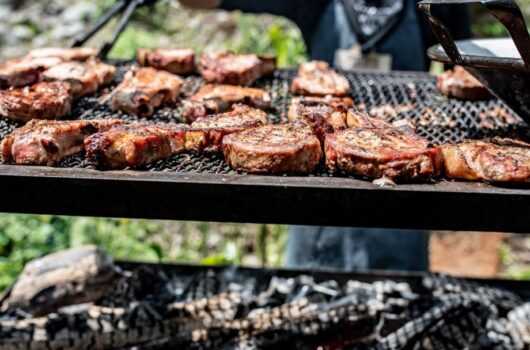 Prefeitura de Caraguatatuba movimenta economia pós-verão e recebe Festival Carnivoria neste final de semana Prefeitura de Caraguatatuba movimenta economia pós-verão e recebe Festival Carnivoria neste final de semana