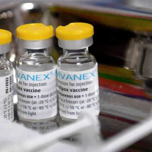 Caraguatatuba inicia agendamento da vacinação Monkeypox para grupos de risco
