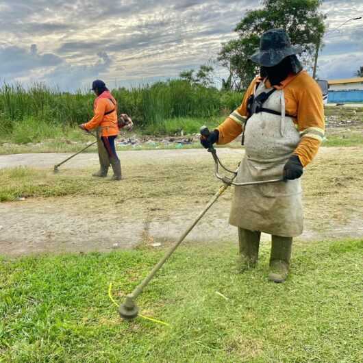 Prefeitura promove limpeza e roçada de Norte a Sul de Caraguatatuba
