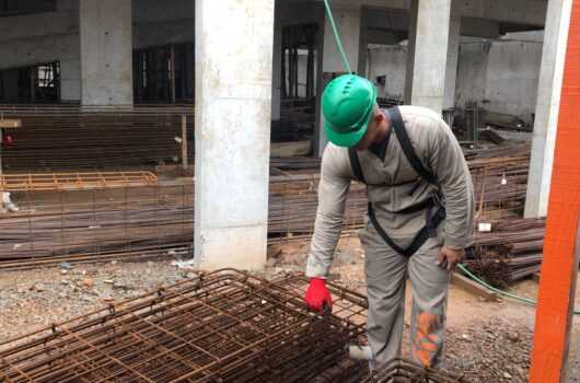 Caraguatatuba já emitiu 324 novos alvarás em 2023 e aponta construção civil em alta Caraguatatuba já emitiu 324 novos alvarás em 2023 e aponta construção civil em alta