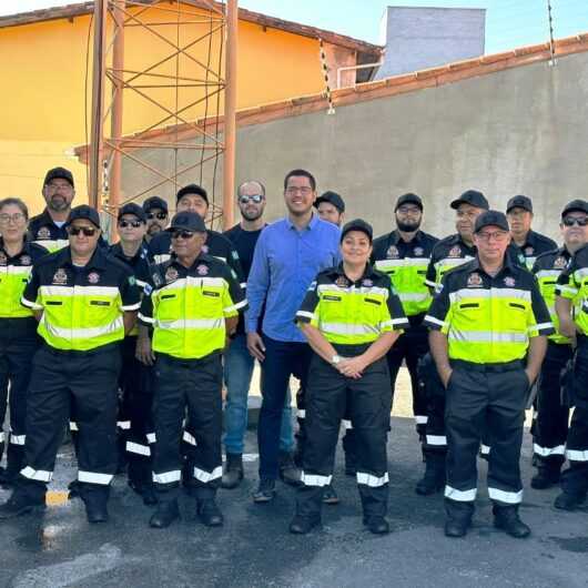 Agentes de fiscalização de trânsito de Caraguatatuba recebem novos uniformes com padrão nacional