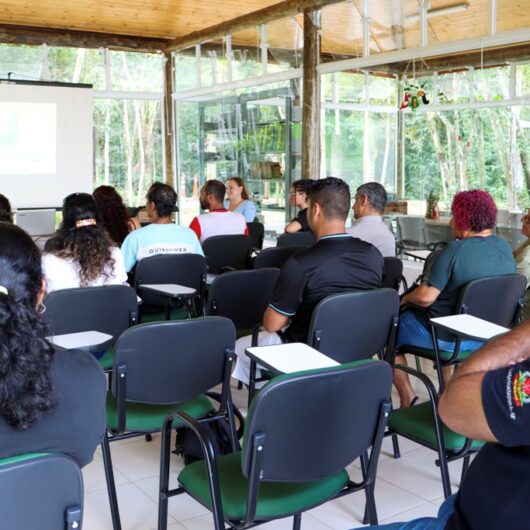 Prefeitura de Caraguatatuba inicia treinamento dos voluntários do Parque do Juqueriquerê