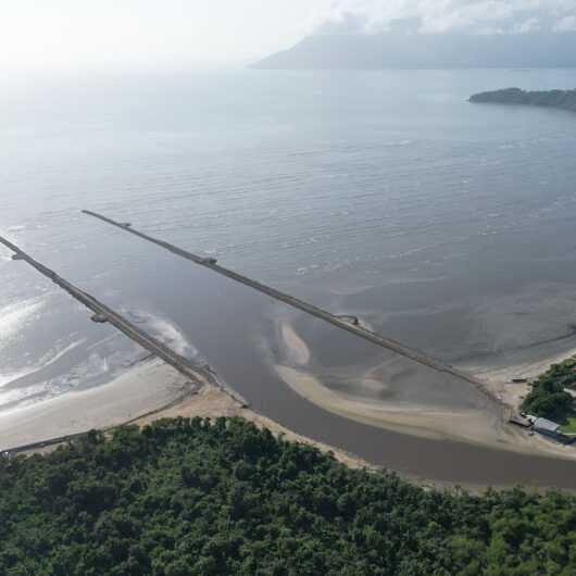 Obras do enrocamento do Juqueriquerê avançam