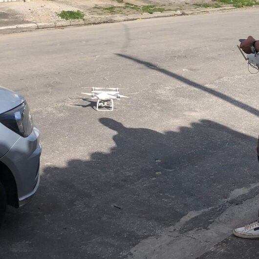 Prefeitura de Caraguatatuba utiliza drone em fiscalização para evitar ocupações irregulares