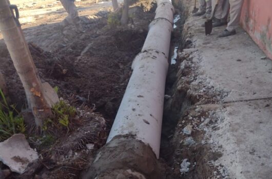Prefeitura de Caraguatatuba continua trabalho de instalação de aduelas e tubos de drenagem nos bairros