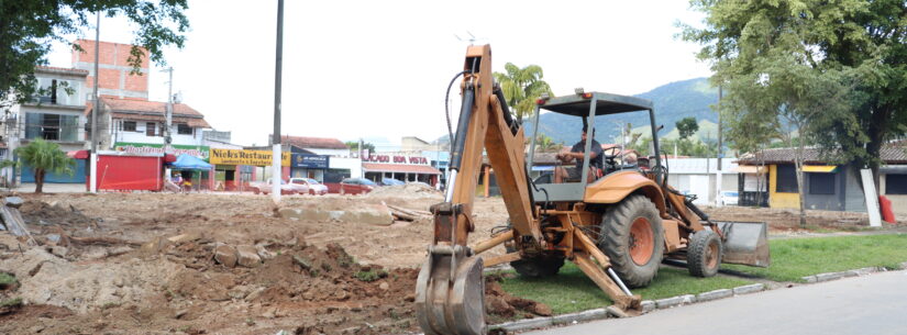 Prefeitura de Caraguatatuba executa reforma e construção de praças de lazer em cinco bairros