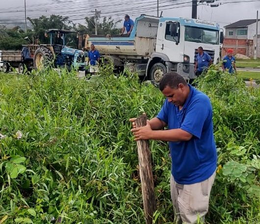 Prefeitura fiscaliza e impede cercamento de área pública na Região Sul