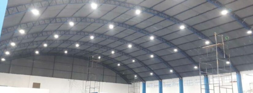 Prefeitura de Caraguatatuba implanta nova iluminação em 11 ginásios esportivos