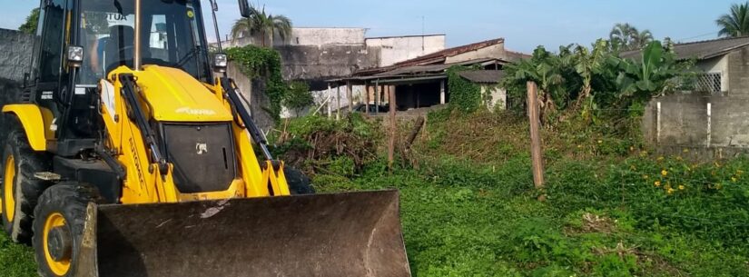Prefeitura de Caraguatatuba impede cercamento de área pública no Poiares