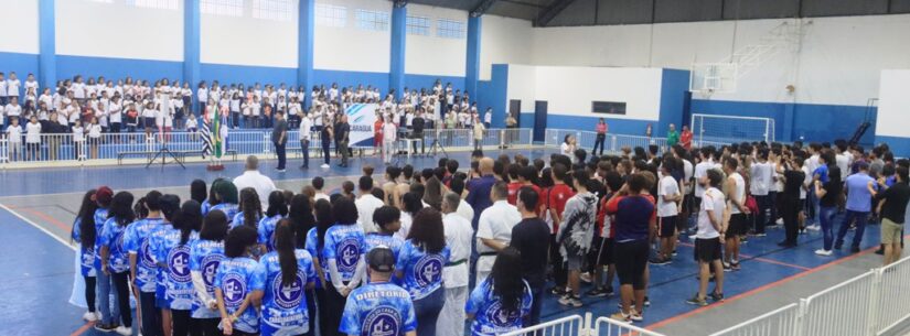 Animação marca abertura do 12º Jogos Escolares Municipais em Caraguatatuba