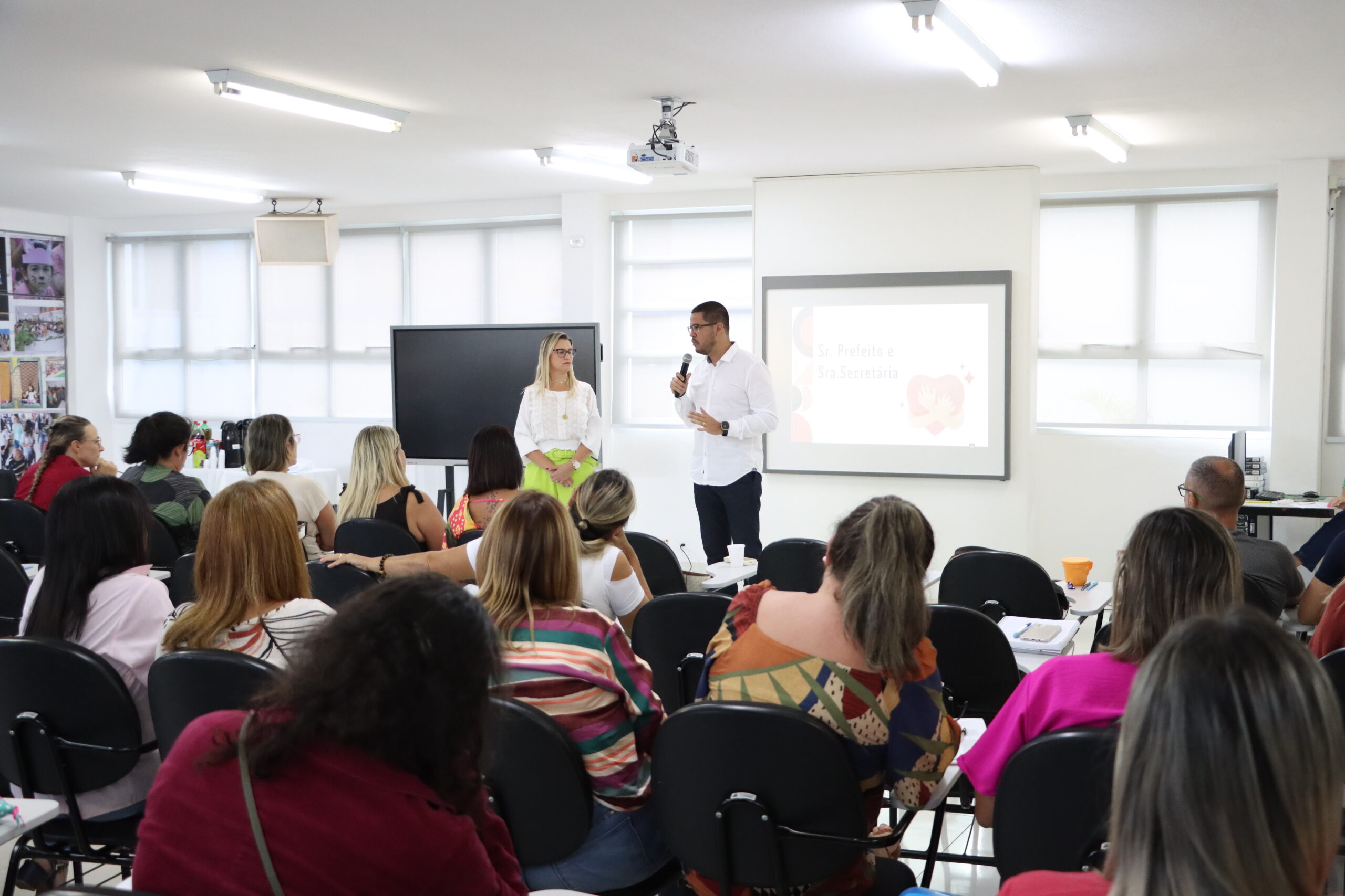 Prefeitura leva alunos da rede municipal e adolescentes atendidos pelo  Social para o Anime Friends 2023 – Prefeitura de Caraguatatuba