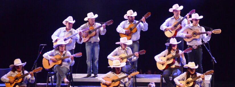 Praça do Travessão recebe Orquestra de Viola Estrela de Ouro